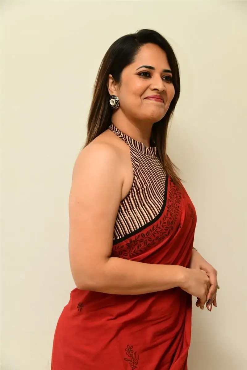 Hyderabad Girl Anasuya Bharadwaj in Red Saree at Movie Press Meet